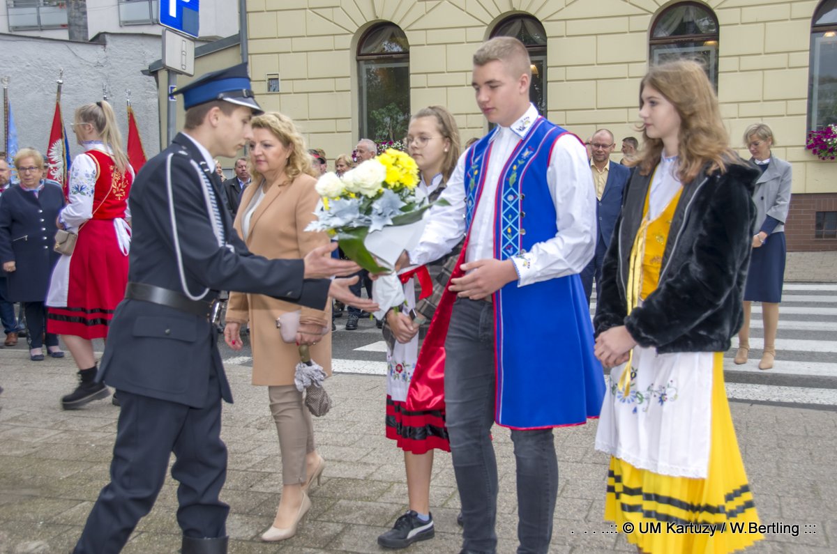 Zdjęcia z uroczystości wraz z jej uczestnikami