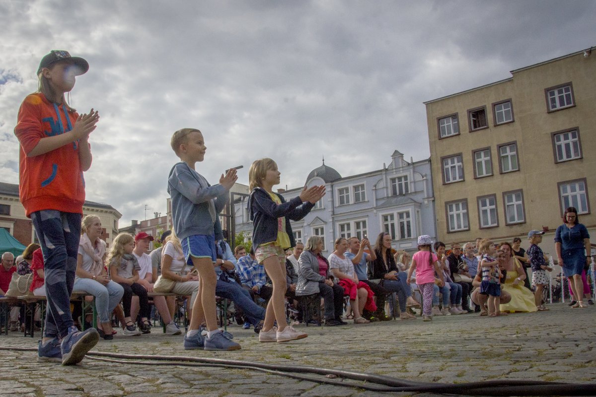 Zespół Jambo Africa na kartuskim Rynku