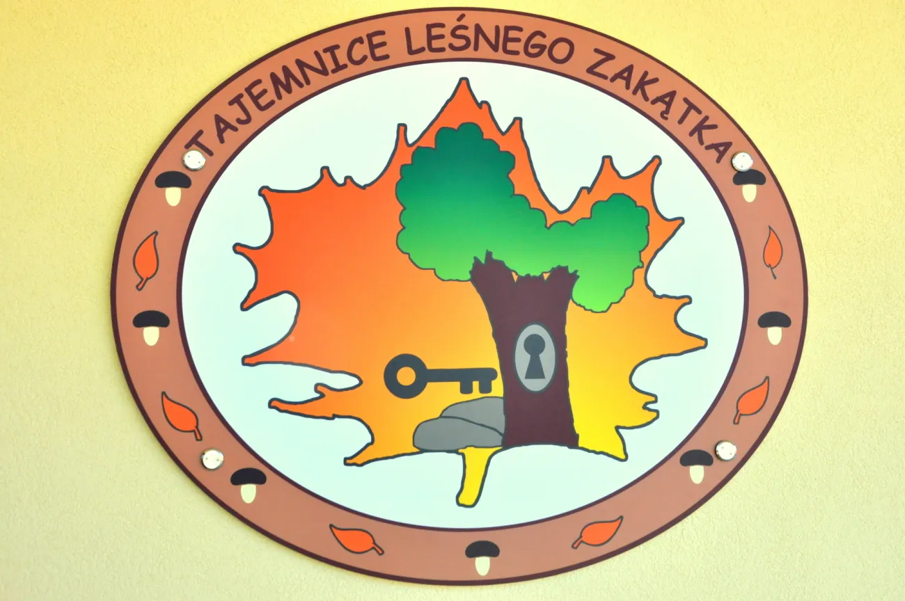 autorką logo projektu jest Wanesa Kąkol, uczennica SP w Brodnicy Górnej, nagrodzona 1. miejscem w konkursie